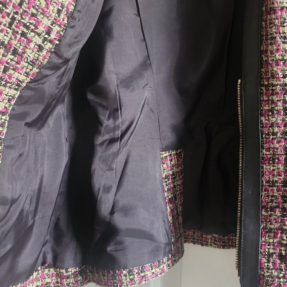 EUC- bebe - lady jacket with faux leather trim and gold zippers - Picture 5 of 7